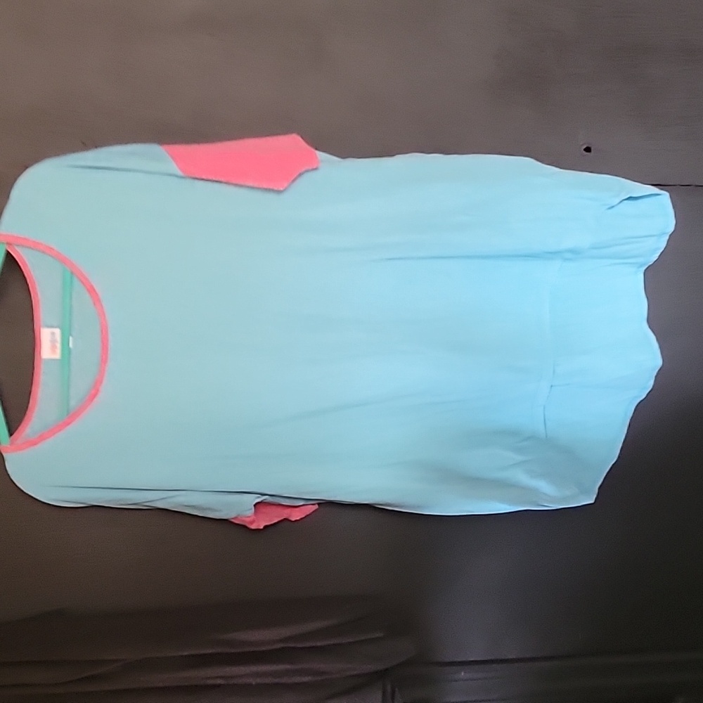 Aqua/Salmon XL Lularoe Irma Style Top